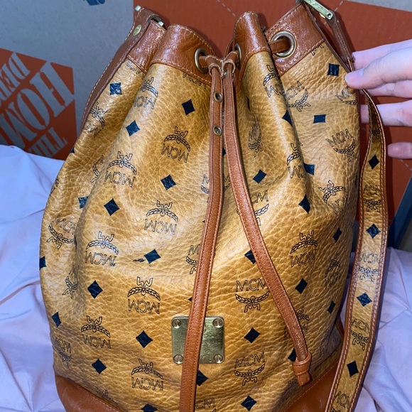 MCM BUCKET CROSSBODY BAG - Picture 2 of 10
